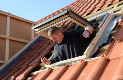 Pose de fenêtres de toit Velux à Plouégat-Guérand